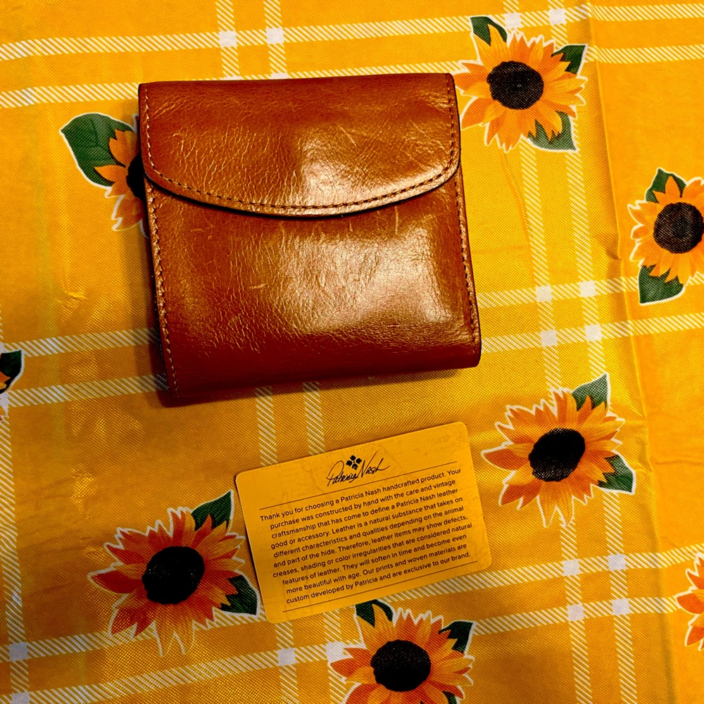 Patricia Nash Genuine leather wallet.